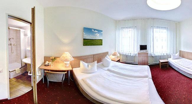 فندق نورنبيرغفي  فندق كونتيننتال الغرفة الصورة